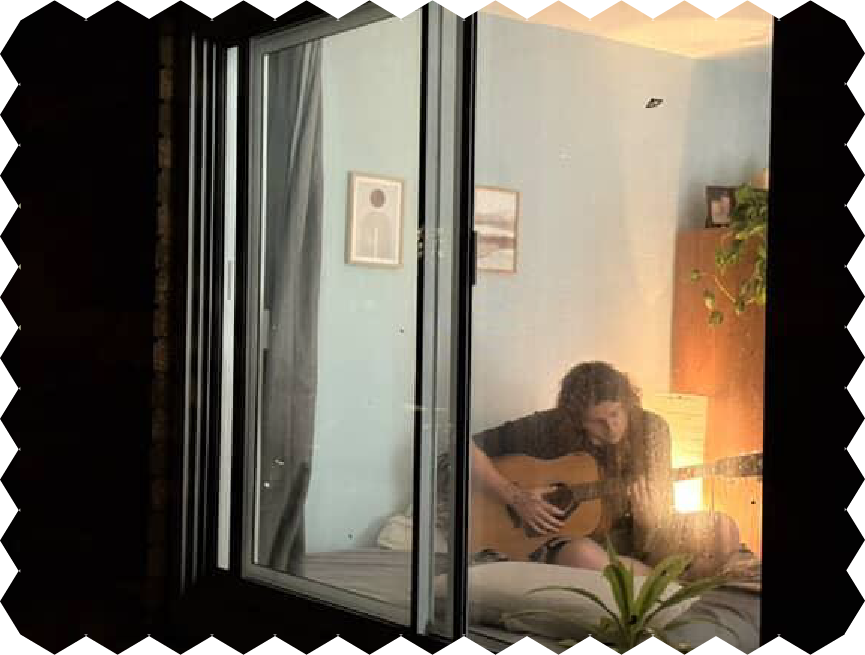 Photo de moi-même jouant de la guitare